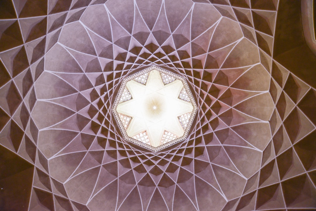 Architektura fraktalna mikrodomów: nowoczesne podejście do projektowania mieszkań